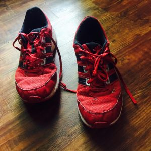 old-dirty-running-shoes
